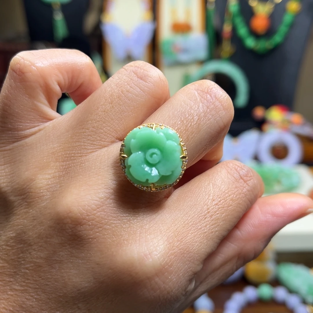 翡翠未镶嵌颈饰天然翡翠戒指