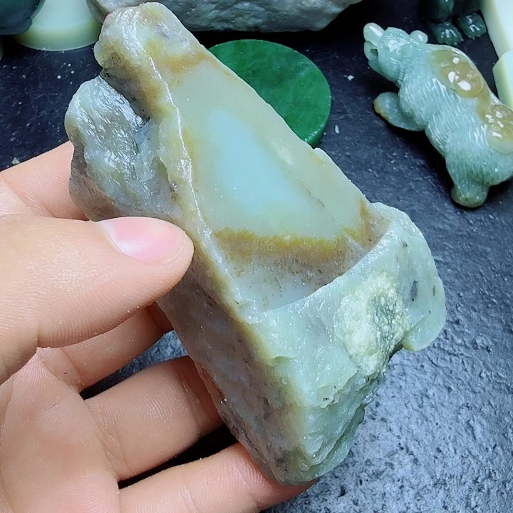 和田玉（糖玉）未镶嵌珠宝奇石