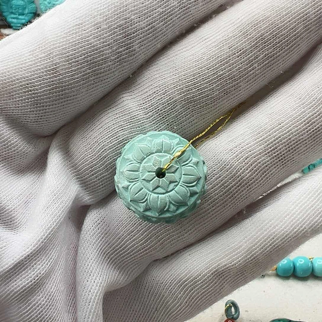 绿松石配饰未镶嵌