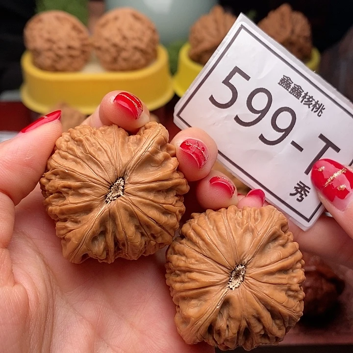 把件桃核铁锤45……