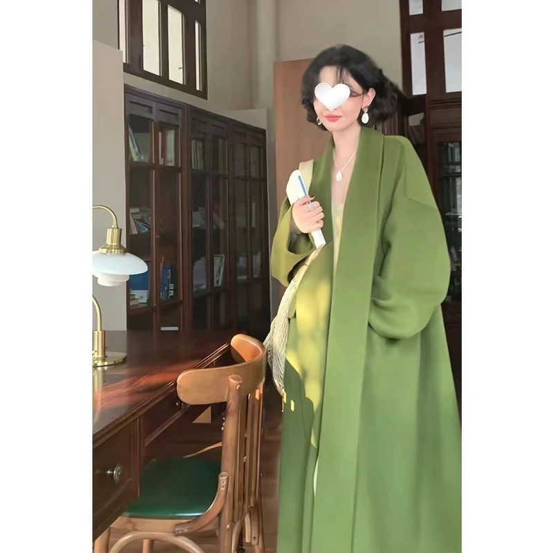 绿色毛呢大衣2024冬季新款加厚夹棉宽松长款呢子外套