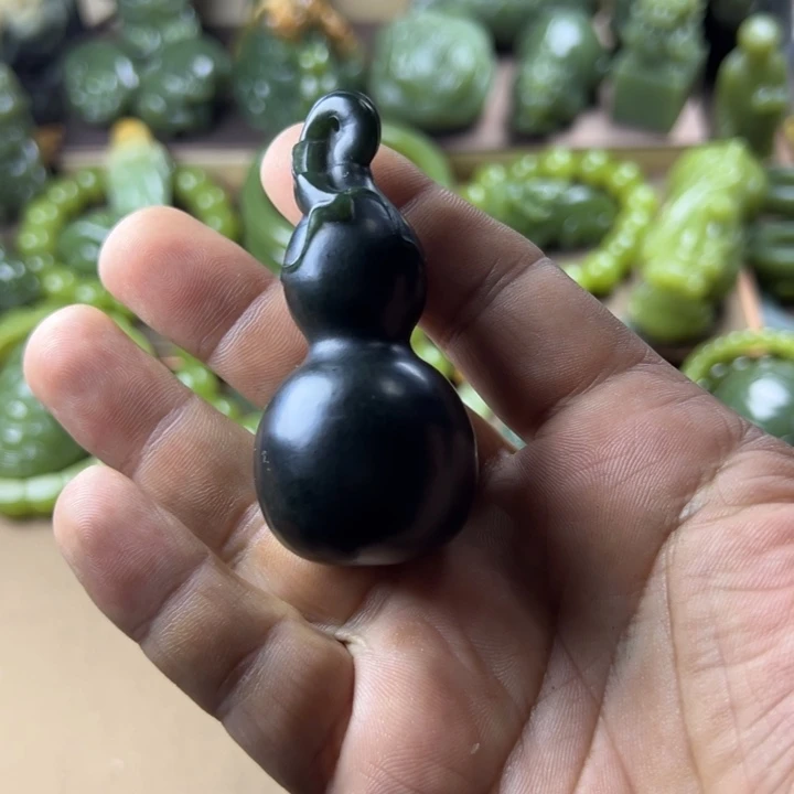 岫岩河磨玉（透闪石质玉）未镶嵌挂件