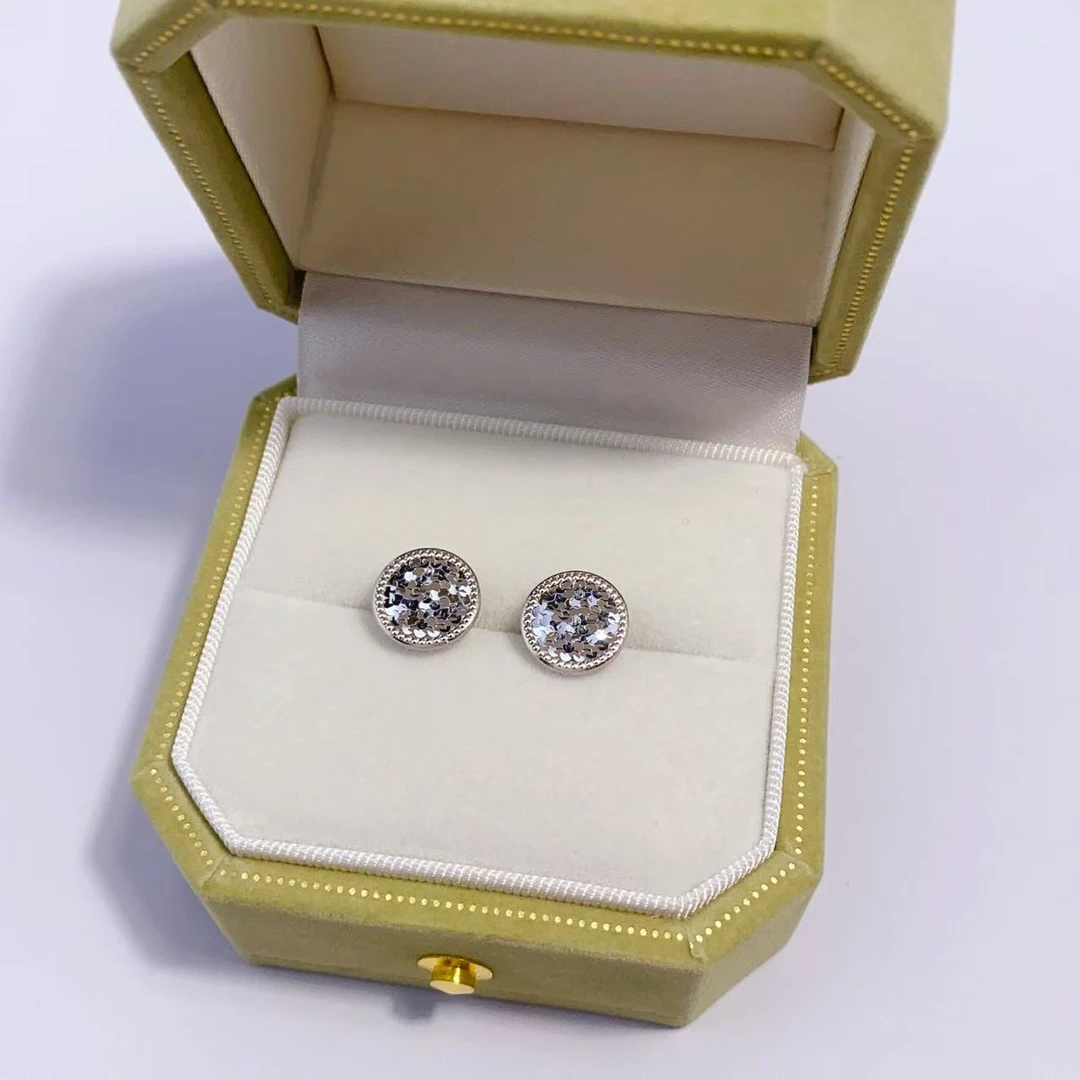 Pt950铂金精品碎冰圆直针耳钉3.62克