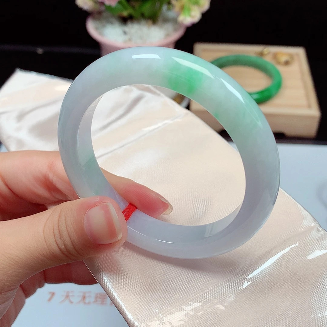 翡翠未镶嵌手镯1607