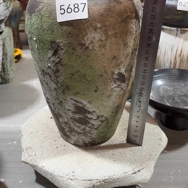 摆件高27，口10.5，无孔，5687