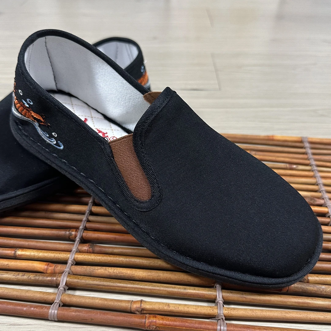 新款老北京布鞋男一脚蹬厚底百搭散步鞋轻便千层布刺绣男鞋驾车鞋