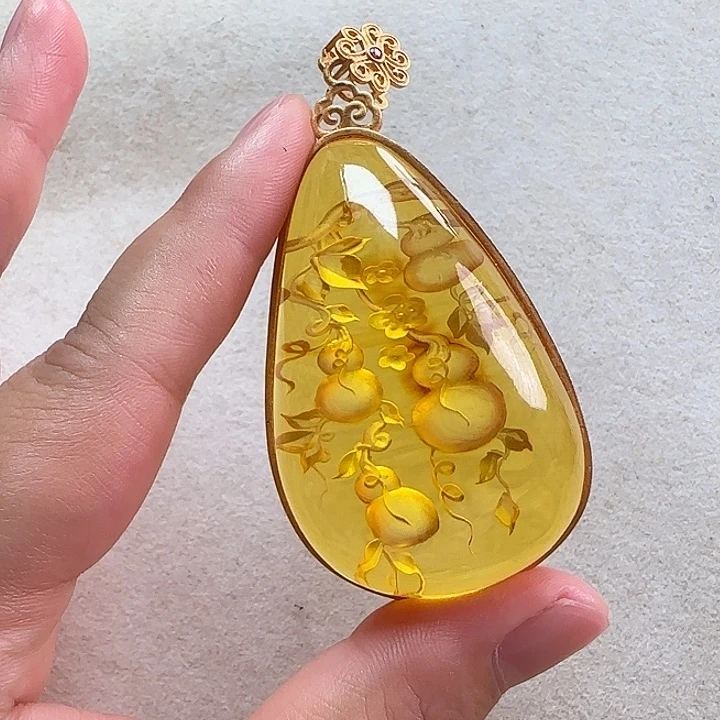 未镶嵌琥珀珠宝奇石