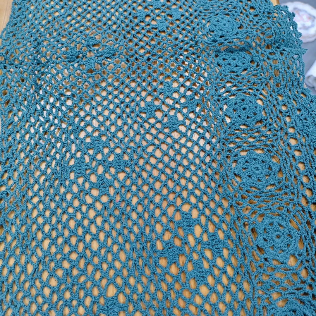 X110 绿色钩针桌旗 32*120