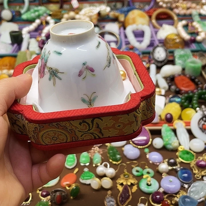 俊***漂青花彩绘小主人杯