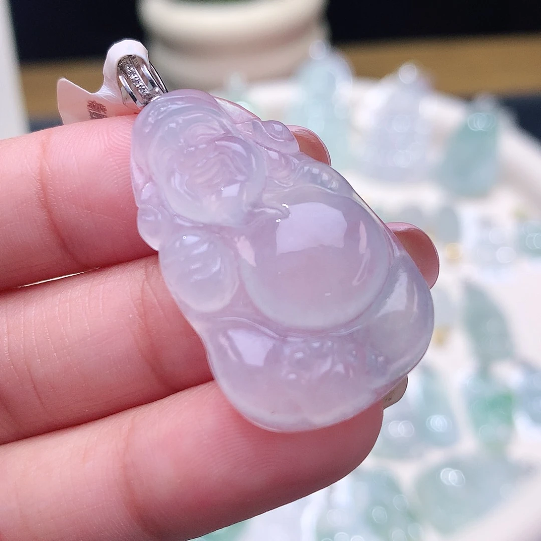 颈饰18K金镶嵌翡翠财神