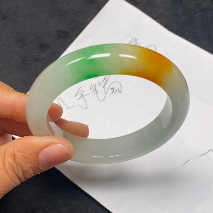 翡翠女款时尚手镯