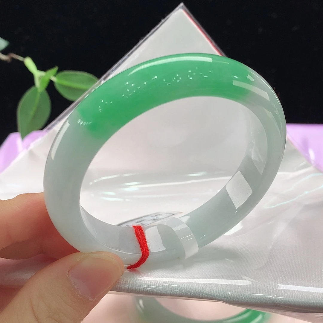 翡翠未镶嵌手镯3104