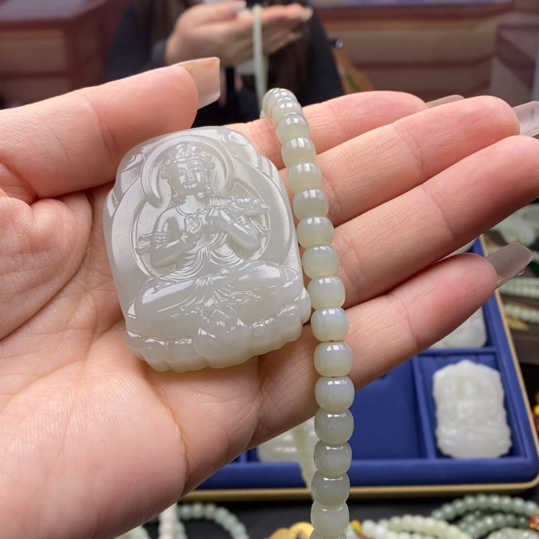 和田玉颈饰未镶嵌大*