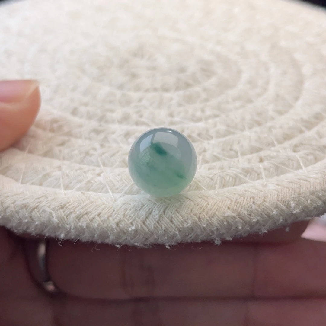 散珠翡翠特色飘花胶润圆珠卡11.8mm