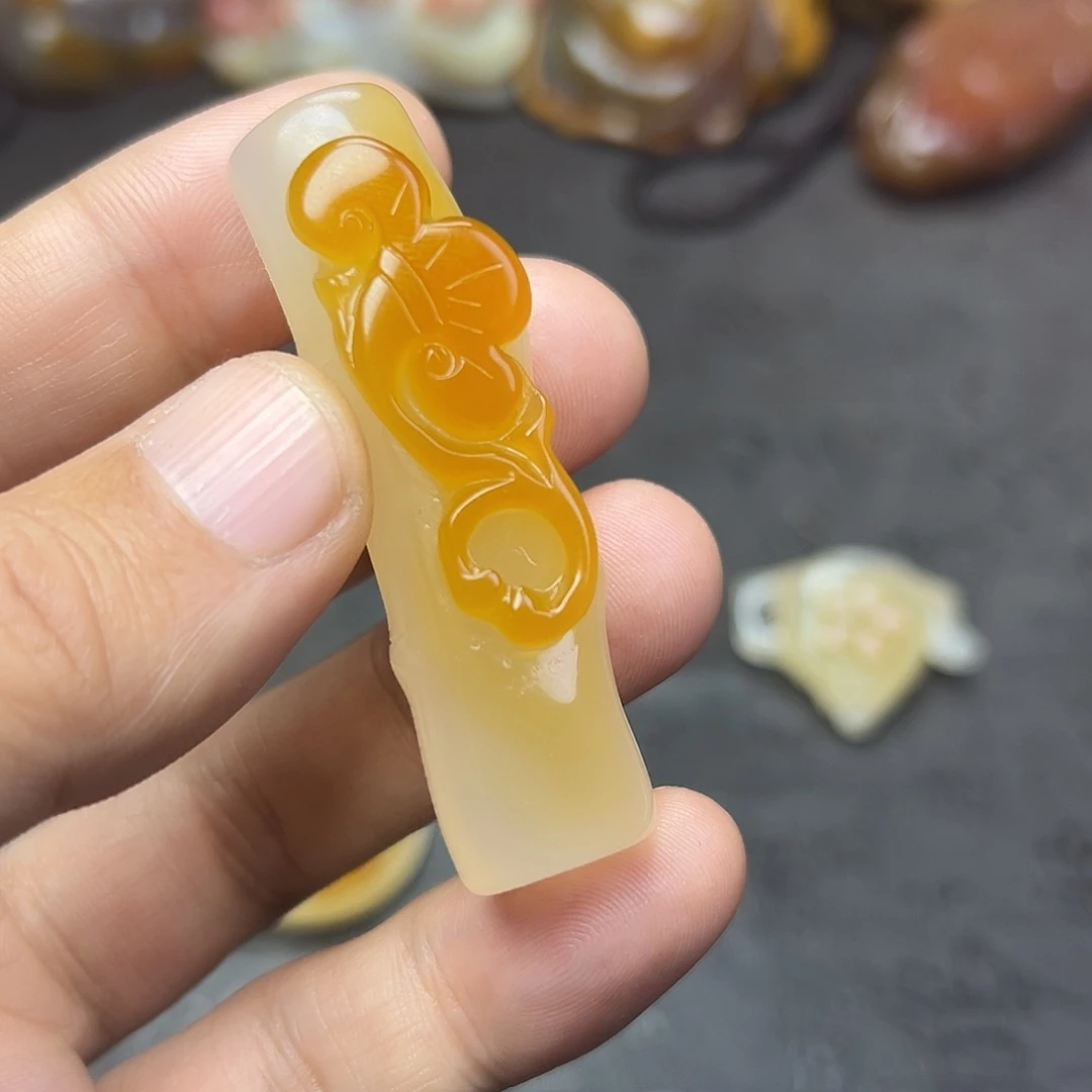 夜***光玛瑙/玉髓未镶嵌时尚潮流手把件吊坠