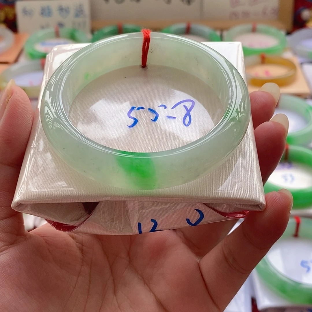 翡翠未镶嵌手镯6号