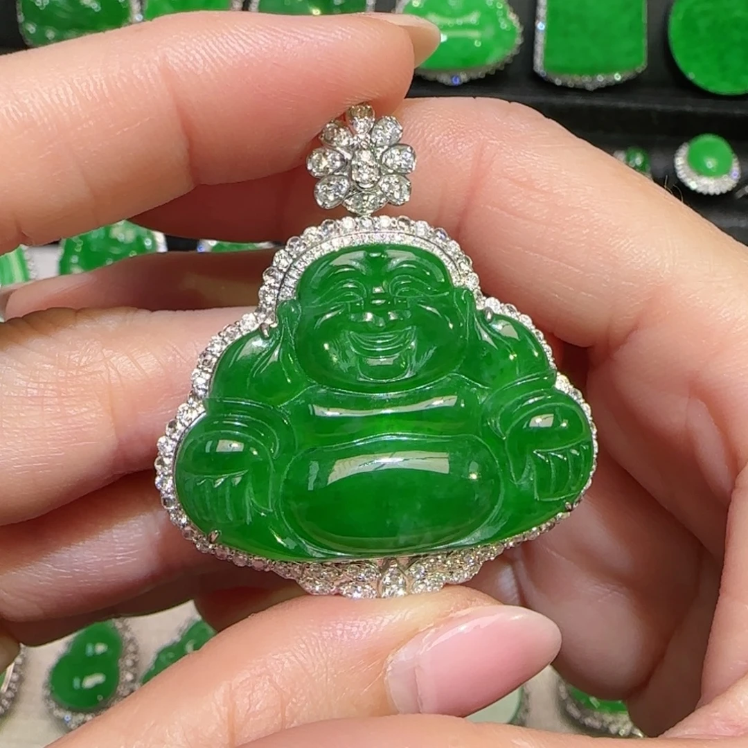 翡翠18K金镶嵌颈饰