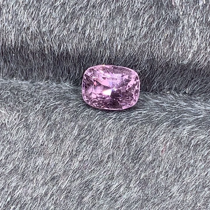 裸石未镶嵌尖晶石1.05克拉