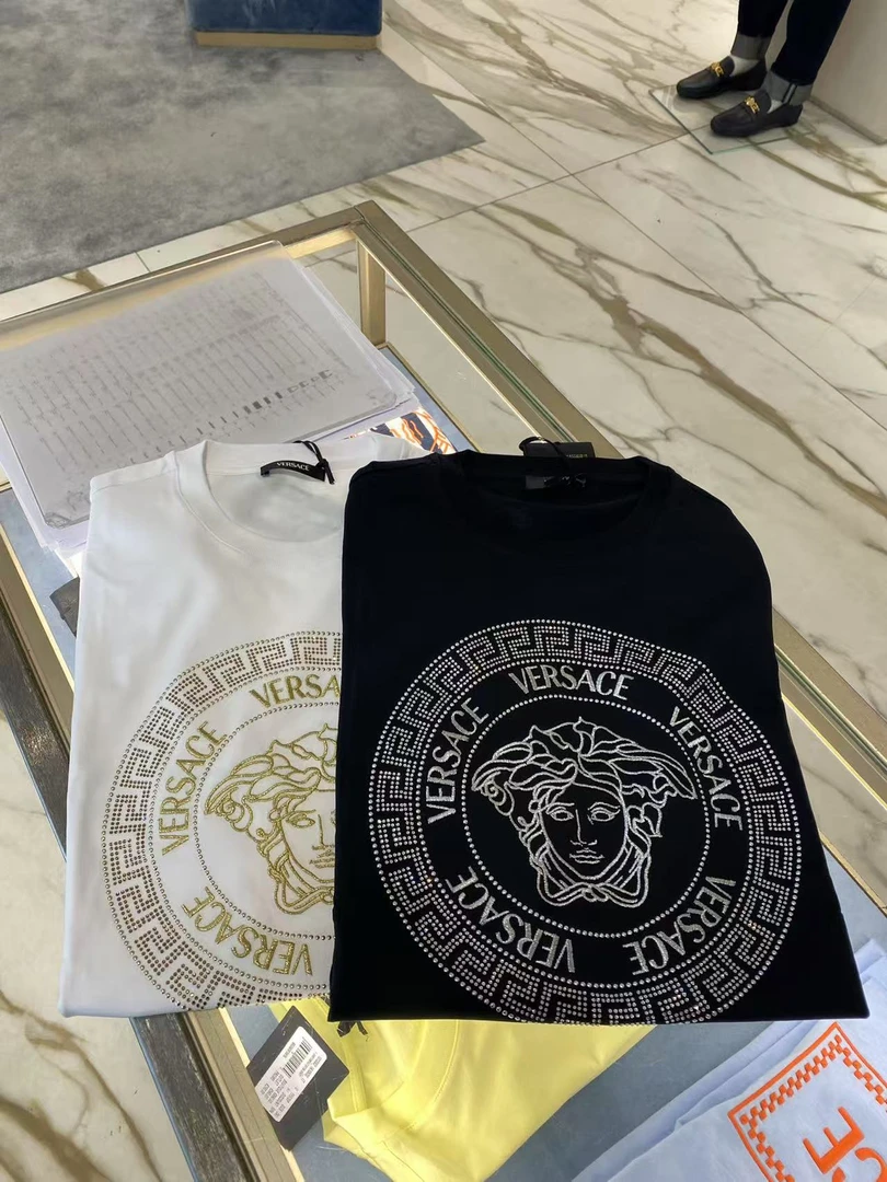 未使用 VERSACE/范思哲 经典美杜莎短袖 拍下不退不换