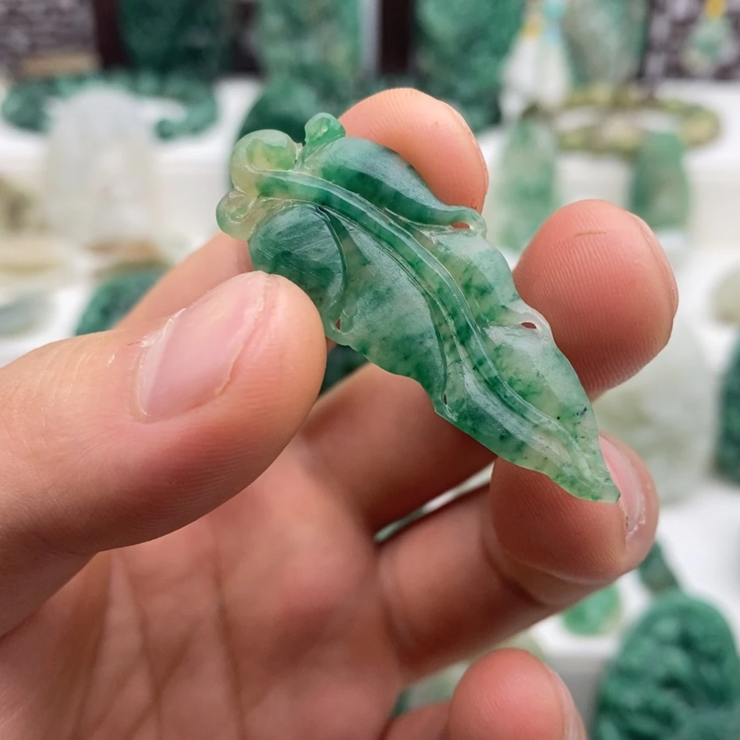 未镶嵌独山玉颈饰