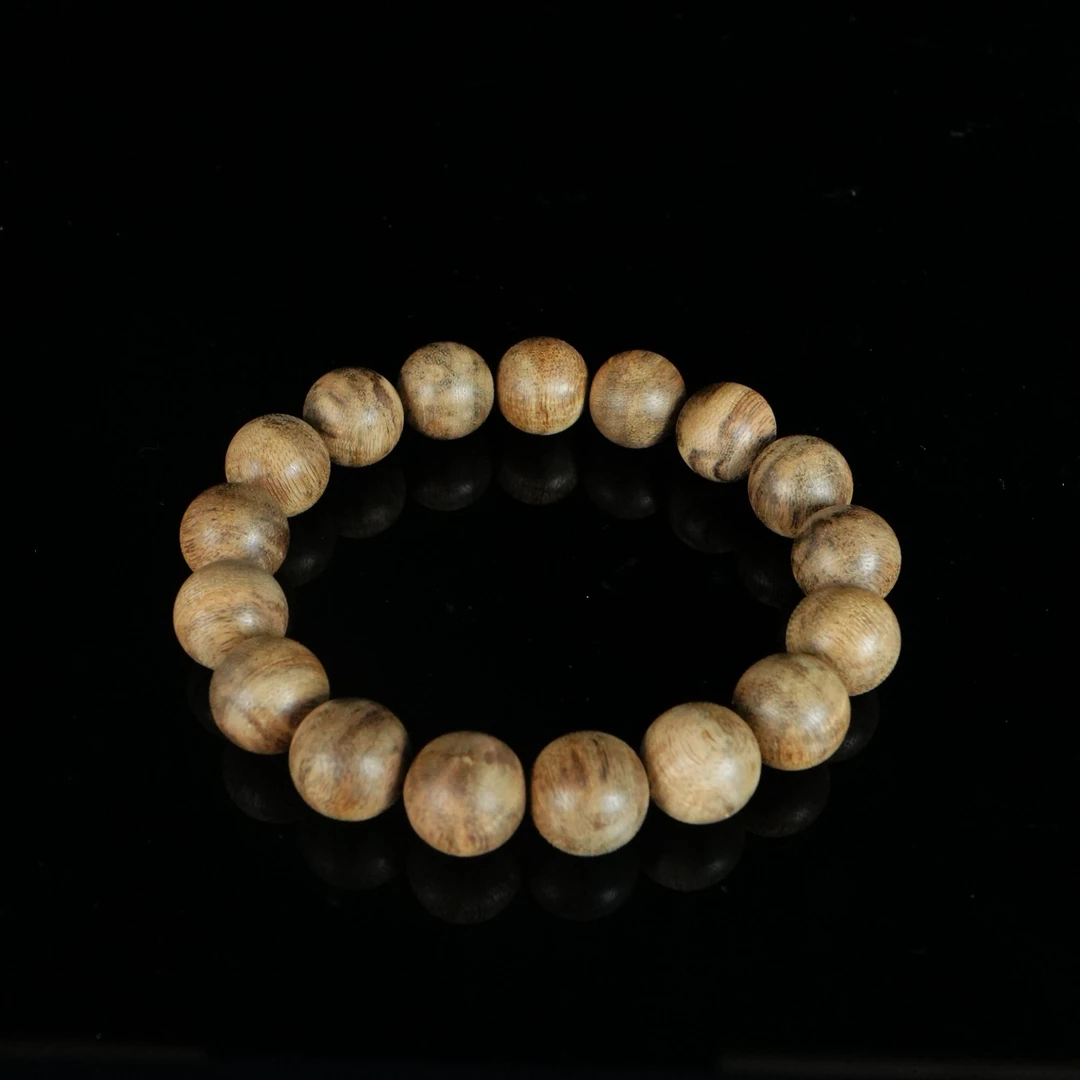 B2862 柬埔寨菩萨棋老料沉香手串 1.37cm 15.4g