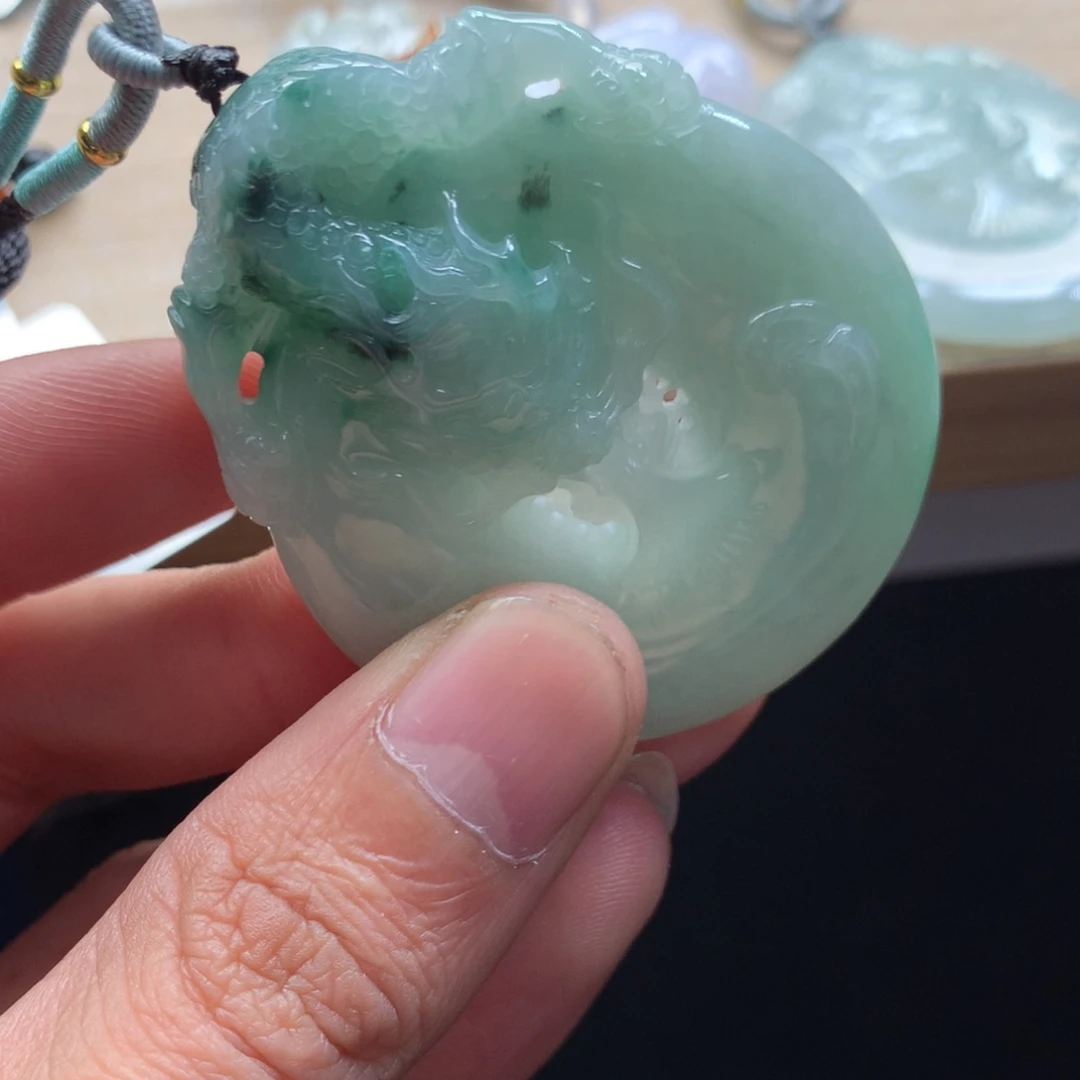 颈饰未镶嵌翡翠吊坠