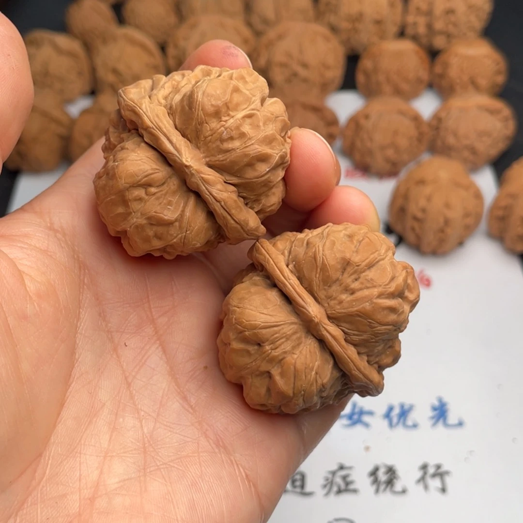 文玩核桃吊坠407。39 蛙有磕碰
