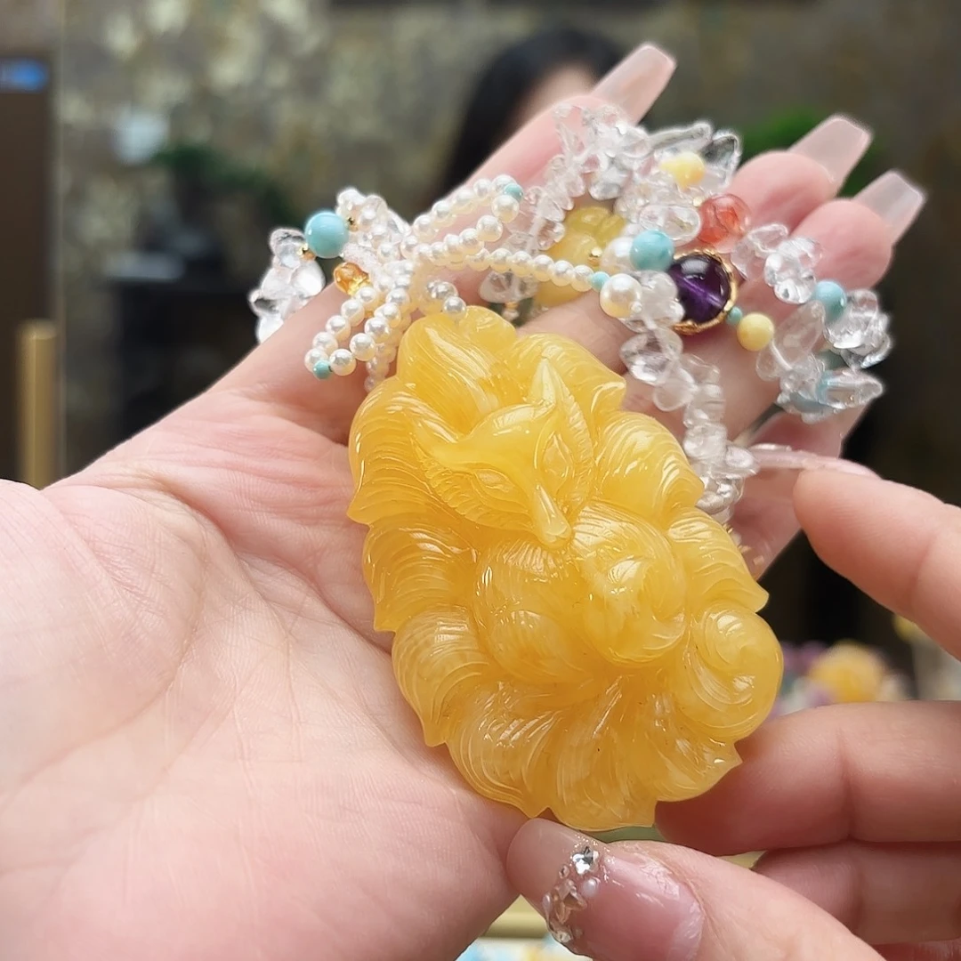 未镶嵌颈饰琥珀琥珀