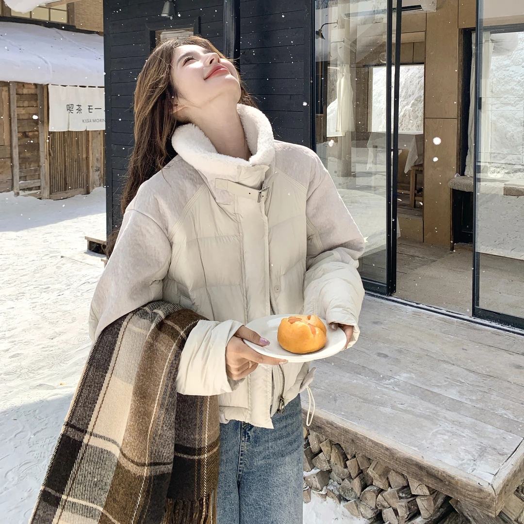 羊羔毛翻领拼接短款羽绒服女2025冬新款韩系小个子保暖白鸭绒外套