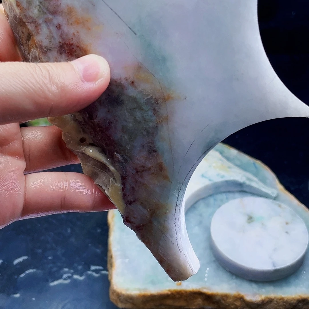 翡翠未镶嵌颈饰毛料43