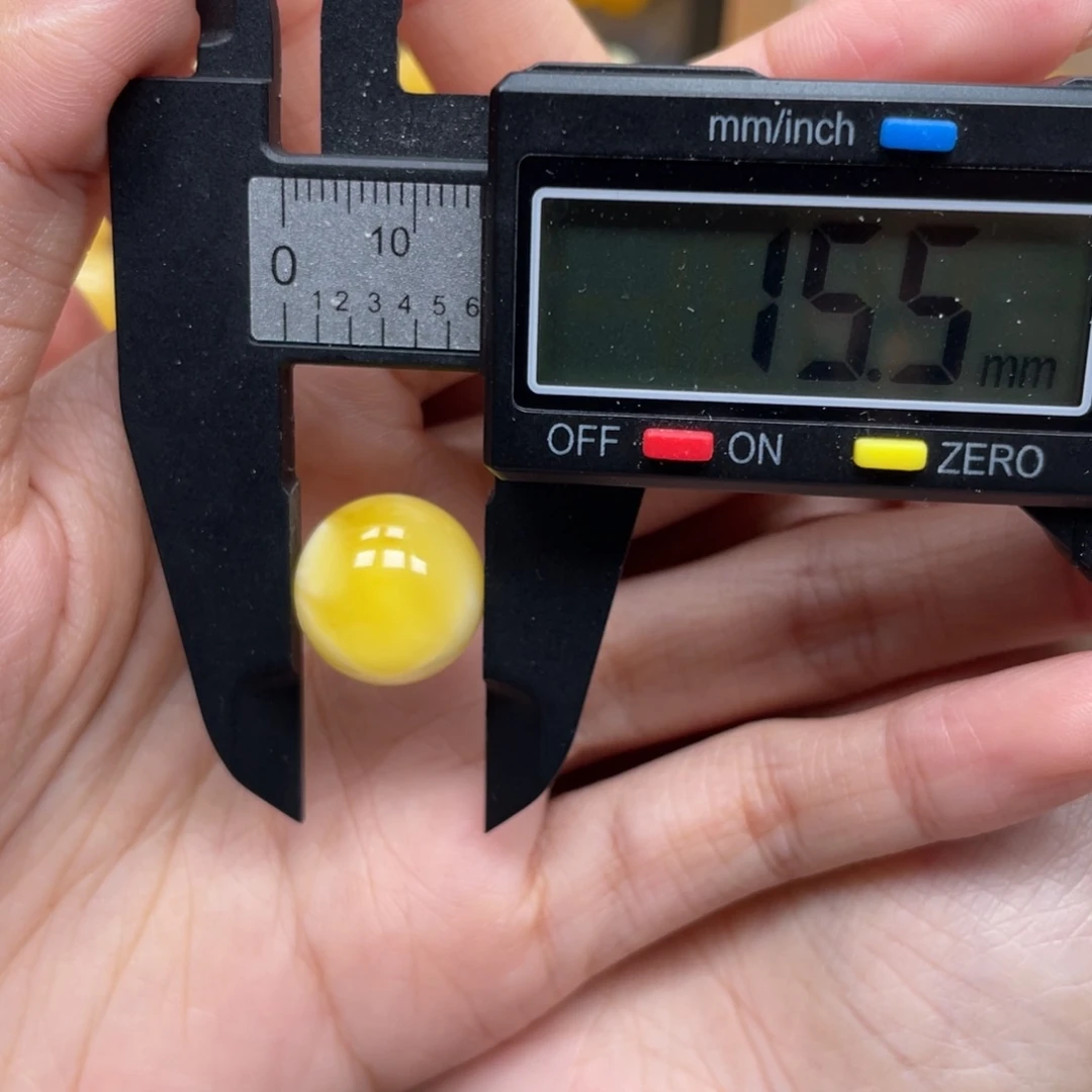 未镶嵌琥珀珠宝奇石