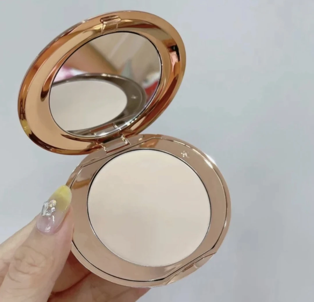 C家01号粉饼FAIR柔焦雾面细腻