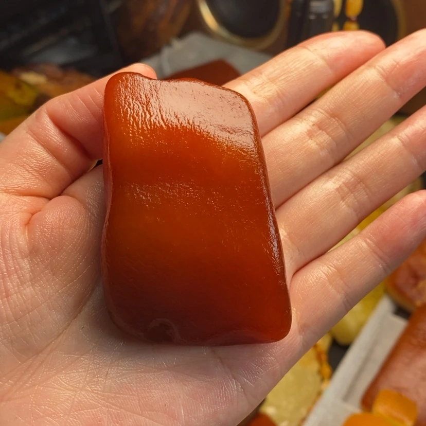 【闪购商品】定制琥珀吧****玩裸石，。