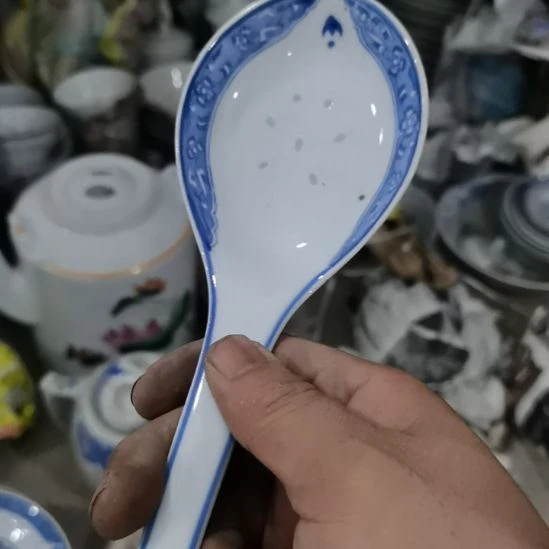 正***力当代景德镇陶瓷工艺品
