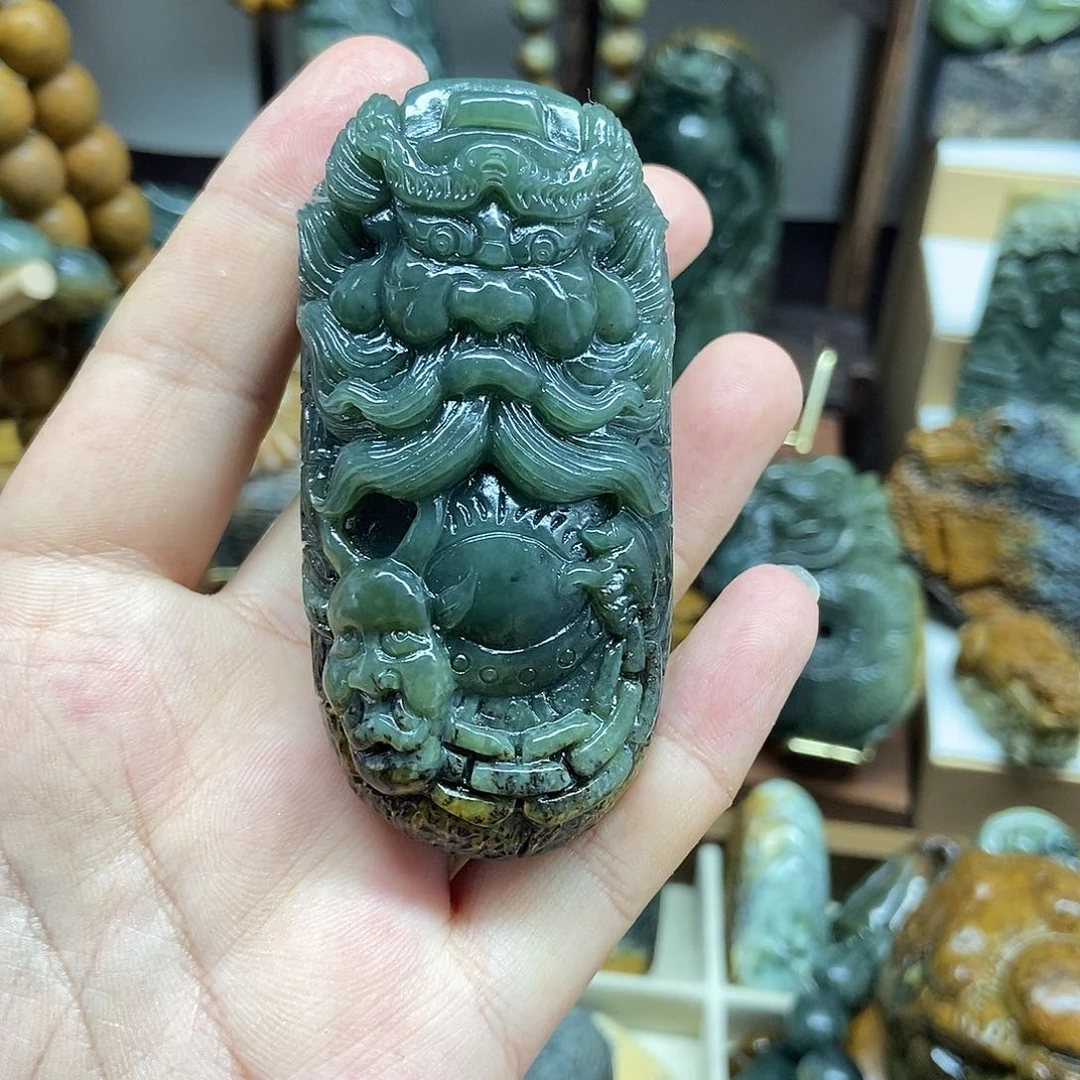 岫岩河磨玉（透闪石质玉）未镶嵌把件齐*