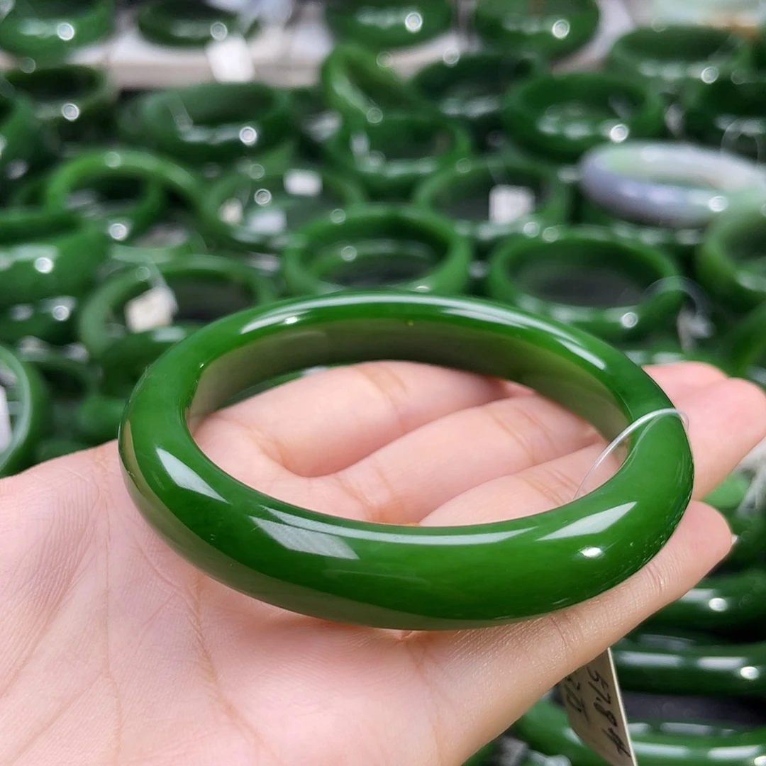 未镶嵌手镯和田玉（碧玉）