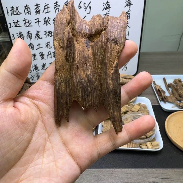 柬埔寨熟结红油16克