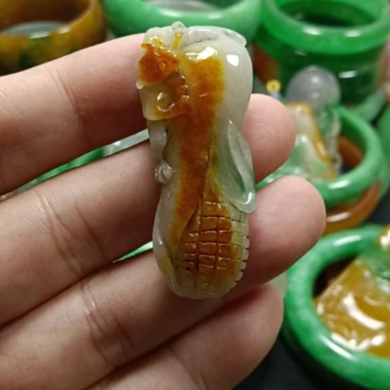 翡翠未镶嵌挂件翡翠