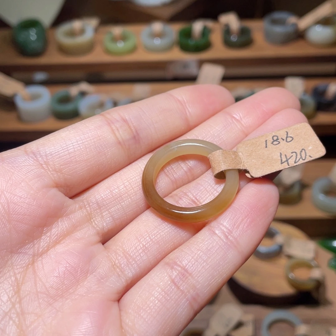 和田玉戒指未镶嵌悬***?18.6