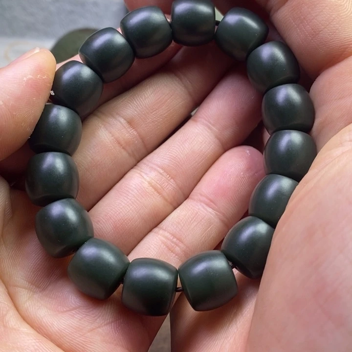 和田玉手串未镶嵌