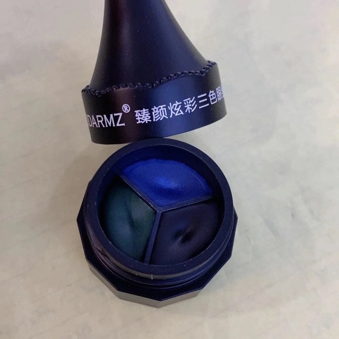炫彩三色防水眼线膏打造自然持久不脱妆眼妆