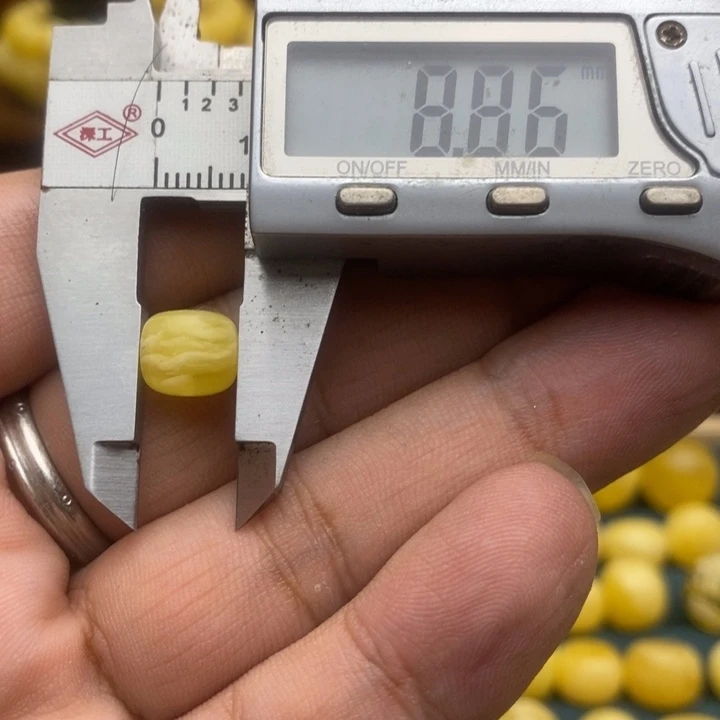 未镶嵌琥珀裸石18号8.9*7.8