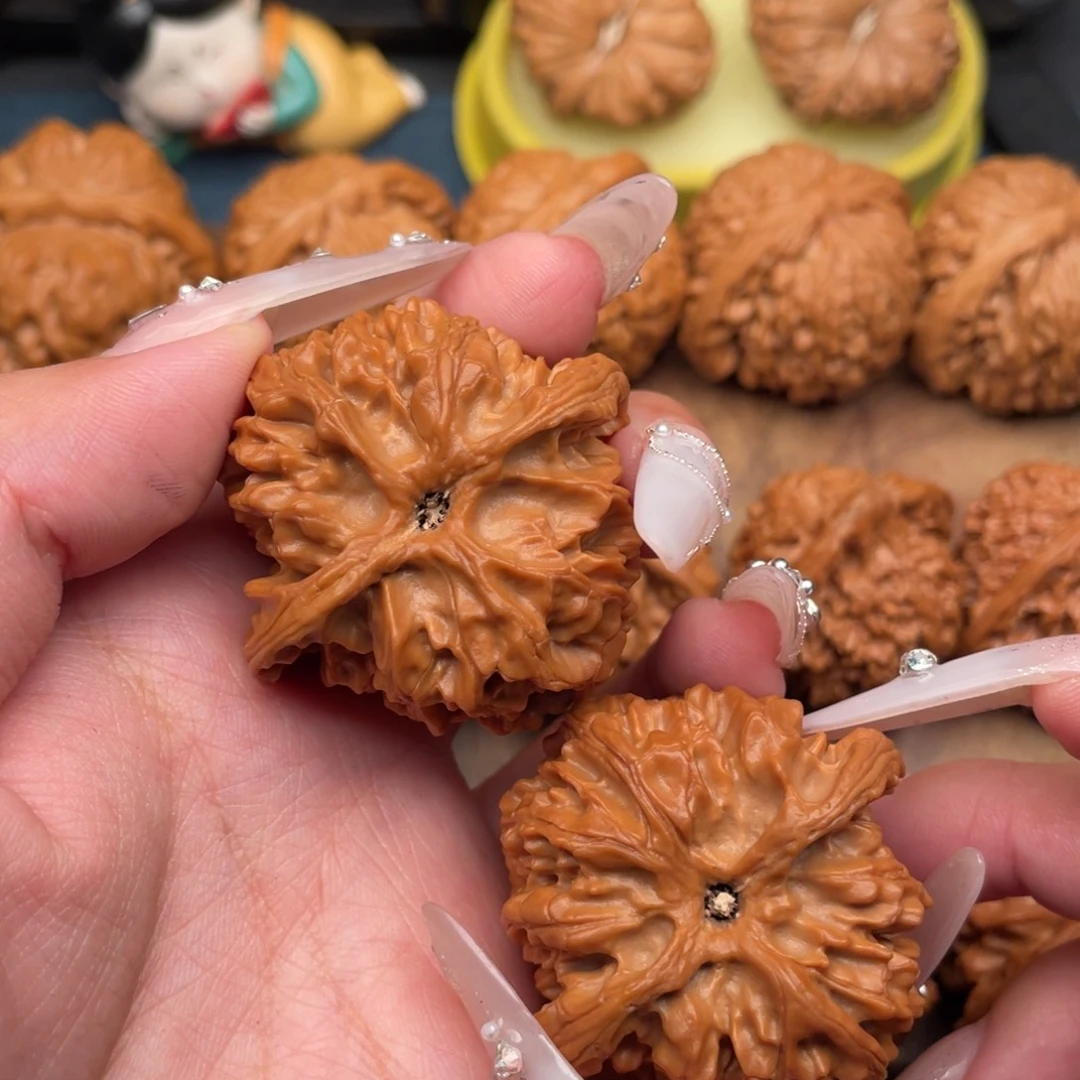 星***河文玩核桃把件全苹果园44