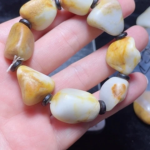 套链未镶嵌和田玉（糖玉）