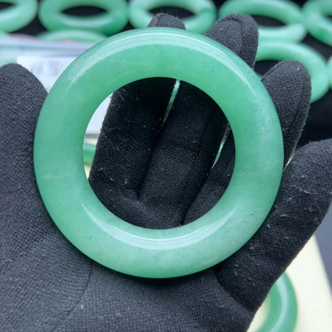 石英岩玉未镶嵌手镯52