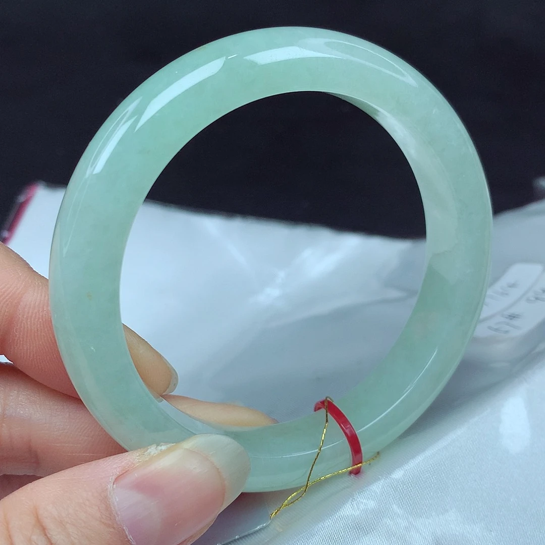 翡翠手镯未镶嵌57圈764