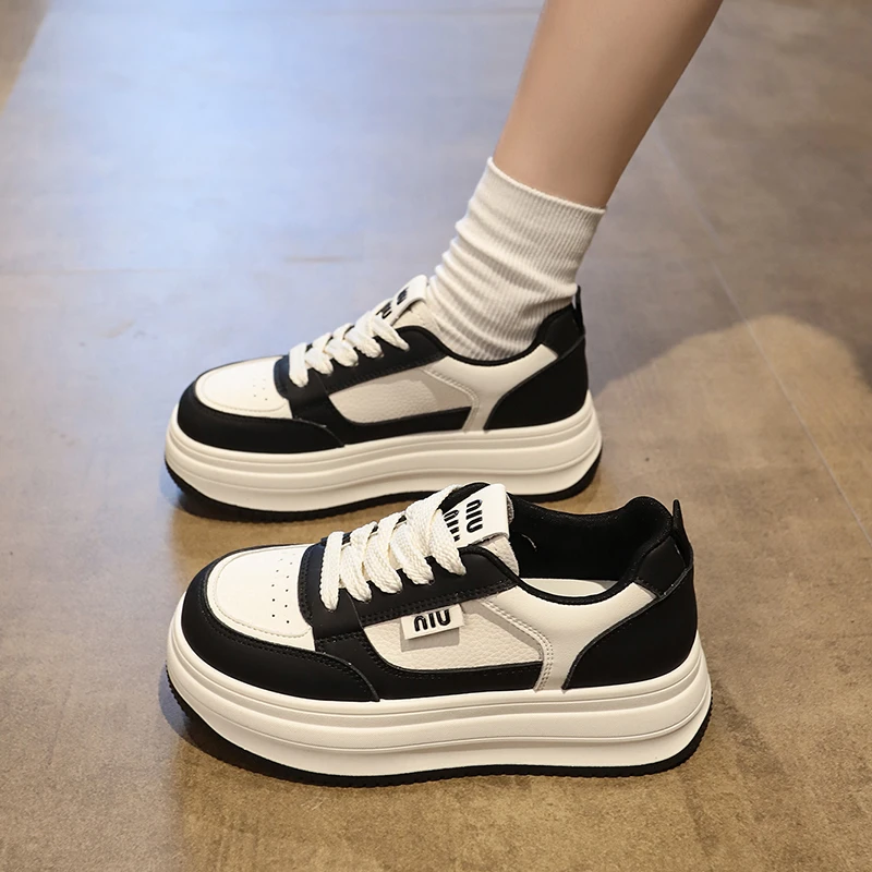无品牌爆款休闲运动厚底板鞋女2025秋季新款时尚百搭软底小白鞋女