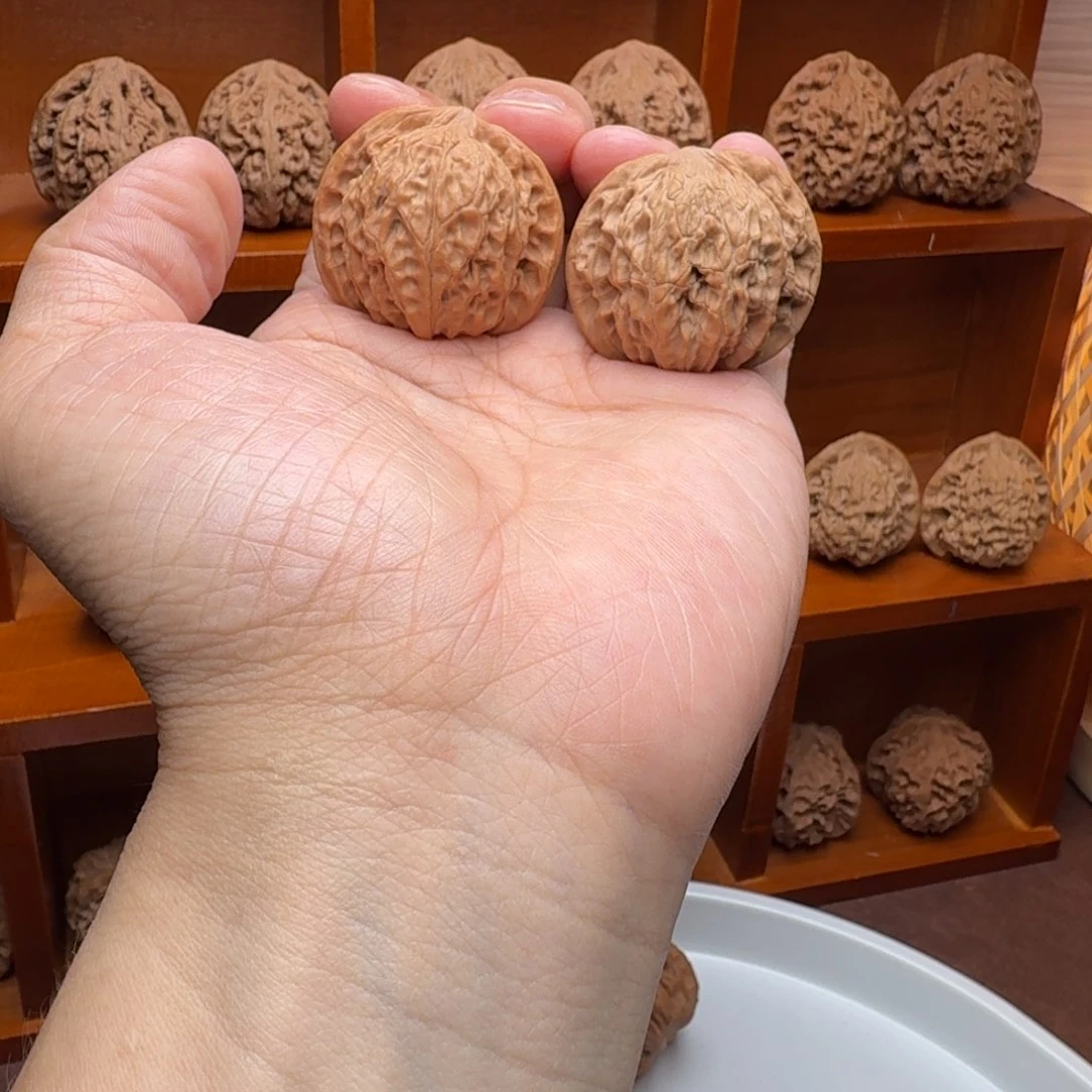 文玩核桃吊坠色差磨盘全品