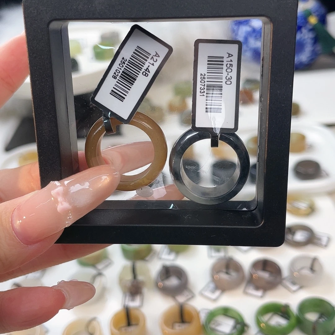 和田玉未镶嵌戒指糖小圆条+青花