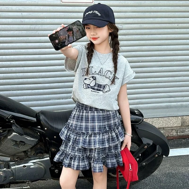 【新疆包邮】夏季新款小狗格子裙套装（带发圈）M105